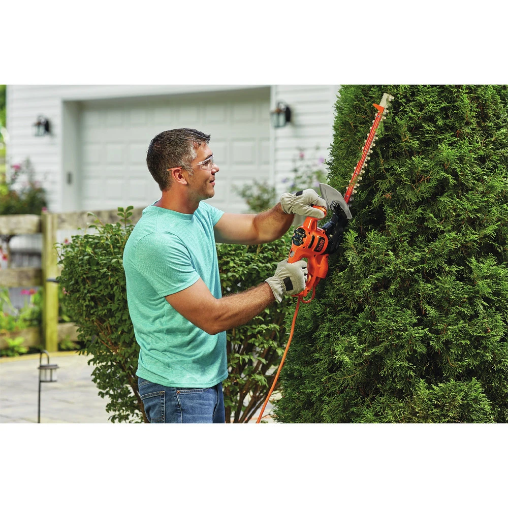 Black & Decker BEHTS125 SAWBLADE 120V 3 Amp Brushed 16 in. Corded Hedge Trimmer Black & Decker BEHTS125 SAWBLADE 120V 3 Amp Brushed 16 In. Corded Hedge Trimmer -BLACK+DECKER Sales bdknbehts125 f