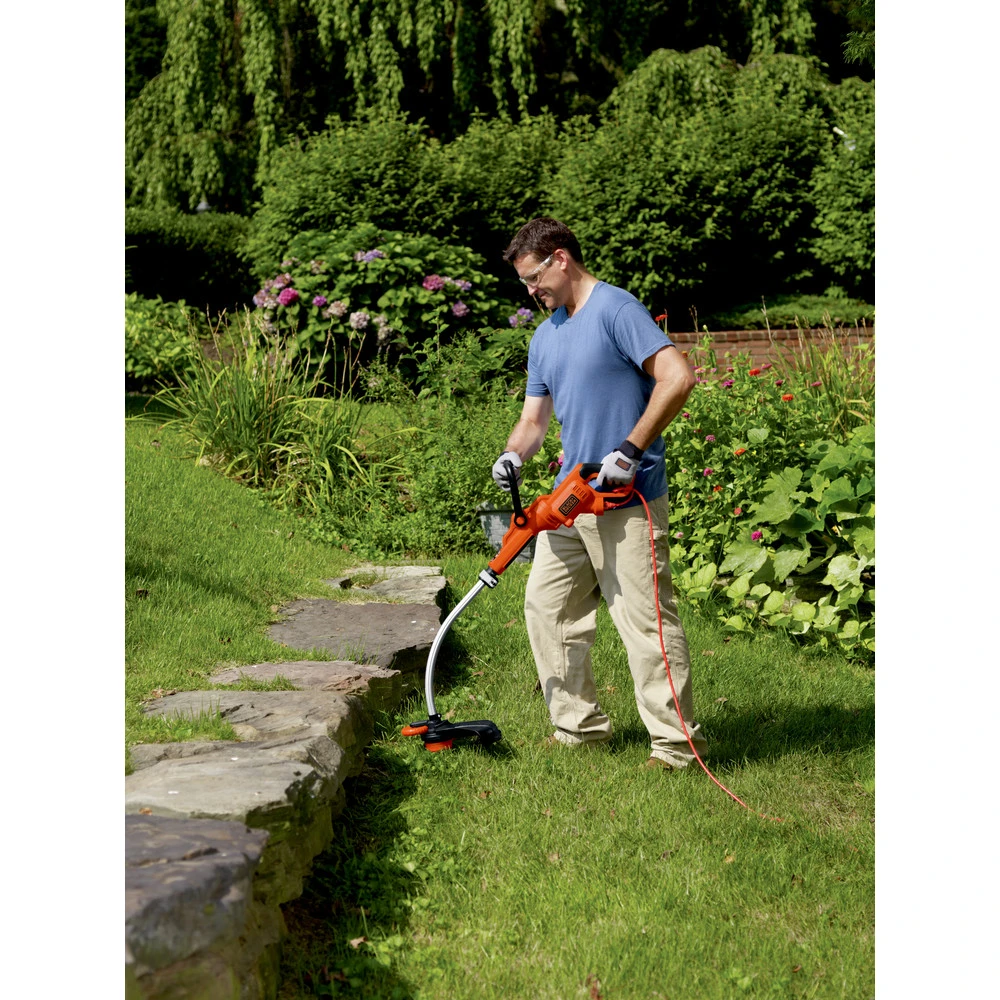Black & Decker GH3000 120V 7.5 Amp Curved Shaft 14 in. Corded String Trimmer/Edger Black & Decker GH3000 120V 7.5 Amp Curved Shaft 14 In. Corded String Trimmer/Edger -BLACK+DECKER Sales bdkngh3000 b